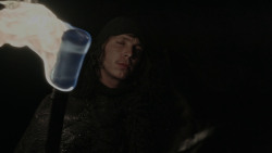extant_GameOfThrones_1x01-WinterIsComing_0043