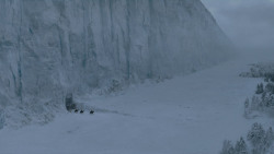 extant_GameOfThrones_1x01-WinterIsComing_0076