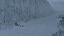 extant_GameOfThrones_1x01-WinterIsComing_0079