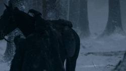 extant_GameOfThrones_1x01-WinterIsComing_0150