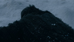 extant_GameOfThrones_1x01-WinterIsComing_0183