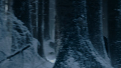 extant_GameOfThrones_1x01-WinterIsComing_0230
