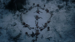 extant_GameOfThrones_1x01-WinterIsComing_0239