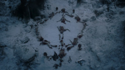 extant_GameOfThrones_1x01-WinterIsComing_0241