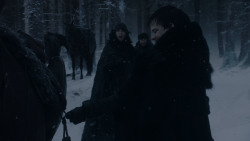 extant_GameOfThrones_1x01-WinterIsComing_0254