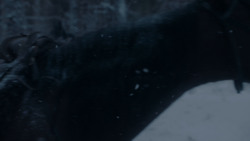 extant_GameOfThrones_1x01-WinterIsComing_0351