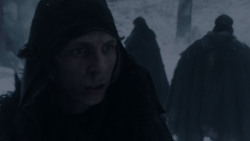 extant_GameOfThrones_1x01-WinterIsComing_0395