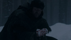 extant_GameOfThrones_1x01-WinterIsComing_0459