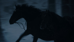 extant_GameOfThrones_1x01-WinterIsComing_0478
