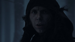extant_GameOfThrones_1x01-WinterIsComing_0497