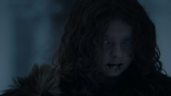 extant_GameOfThrones_1x01-WinterIsComing_0499
