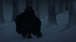 extant_GameOfThrones_1x01-WinterIsComing_0536