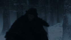extant_GameOfThrones_1x01-WinterIsComing_0540