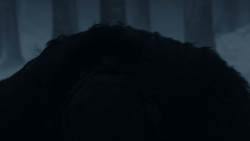 extant_GameOfThrones_1x01-WinterIsComing_0542