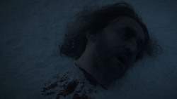 extant_GameOfThrones_1x01-WinterIsComing_0575