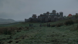 extant_GameOfThrones_1x01-WinterIsComing_0636