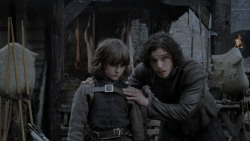 extant_GameOfThrones_1x01-WinterIsComing_0649