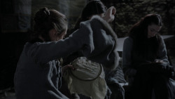 extant_GameOfThrones_1x01-WinterIsComing_0687