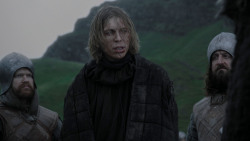 extant_GameOfThrones_1x01-WinterIsComing_0875