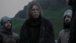 extant_GameOfThrones_1x01-WinterIsComing_0876