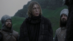 extant_GameOfThrones_1x01-WinterIsComing_0879
