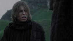 extant_GameOfThrones_1x01-WinterIsComing_0891