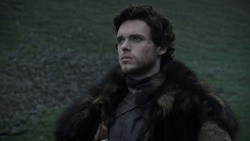 extant_GameOfThrones_1x01-WinterIsComing_0911