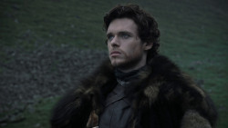 extant_GameOfThrones_1x01-WinterIsComing_0913