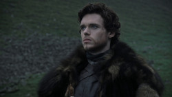 extant_GameOfThrones_1x01-WinterIsComing_0915