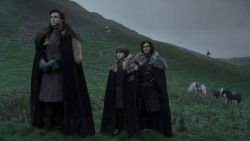 extant_GameOfThrones_1x01-WinterIsComing_0933