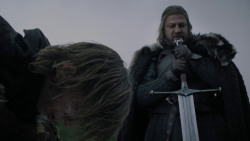 extant_GameOfThrones_1x01-WinterIsComing_0971