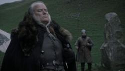 extant_GameOfThrones_1x01-WinterIsComing_0985