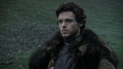 extant_GameOfThrones_1x01-WinterIsComing_0990