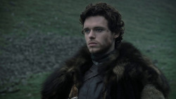 extant_GameOfThrones_1x01-WinterIsComing_0992
