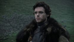 extant_GameOfThrones_1x01-WinterIsComing_1000
