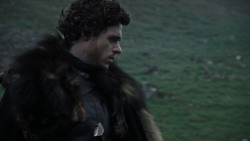 extant_GameOfThrones_1x01-WinterIsComing_1004