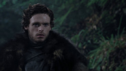 extant_GameOfThrones_1x01-WinterIsComing_1180