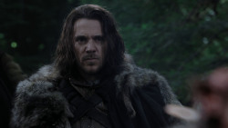 extant_GameOfThrones_1x01-WinterIsComing_1186