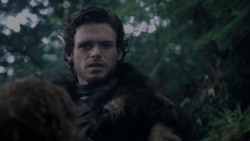 extant_GameOfThrones_1x01-WinterIsComing_1254