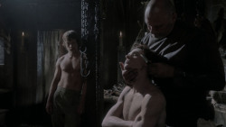 extant_GameOfThrones_1x01-WinterIsComing_1732