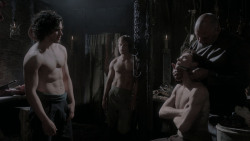 extant_GameOfThrones_1x01-WinterIsComing_1737