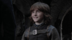 extant_GameOfThrones_1x01-WinterIsComing_1900