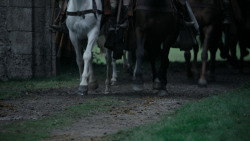 extant_GameOfThrones_1x01-WinterIsComing_1905