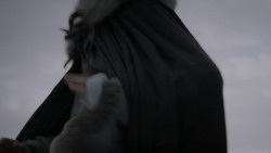 extant_GameOfThrones_1x01-WinterIsComing_1937