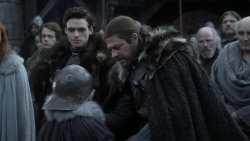 extant_GameOfThrones_1x01-WinterIsComing_2011