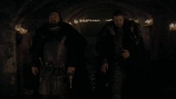 extant_GameOfThrones_1x01-WinterIsComing_2396