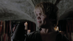 extant_GameOfThrones_1x01-WinterIsComing_2561