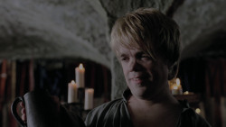 extant_GameOfThrones_1x01-WinterIsComing_2566