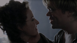 extant_GameOfThrones_1x01-WinterIsComing_2578