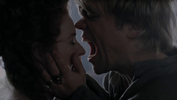 extant_GameOfThrones_1x01-WinterIsComing_2583